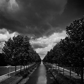 Dunkle Wolken von Danny Vroemen