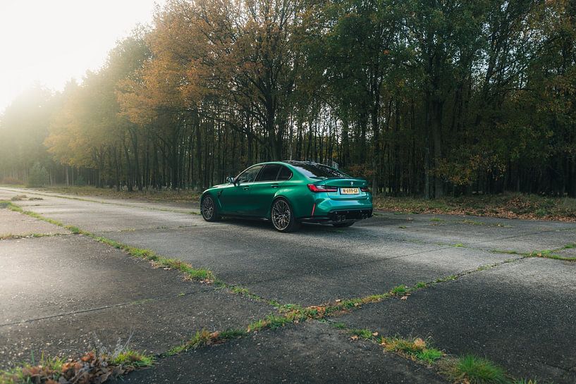 BMW M3 G80 Flughafen Schlichte Symmetrie von Sebastiaan van 't Hoog