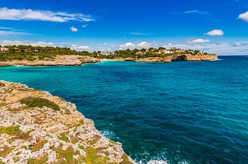 Zeebaai van Cala Anguila, eiland Mallorca Spanje, Middellandse Zee van Alex Winter