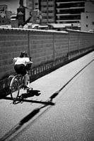 Fille à vélo, Osaka Japon