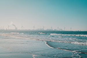 Windmolens aan zee bij Hoek van Holland van Robin van Steen