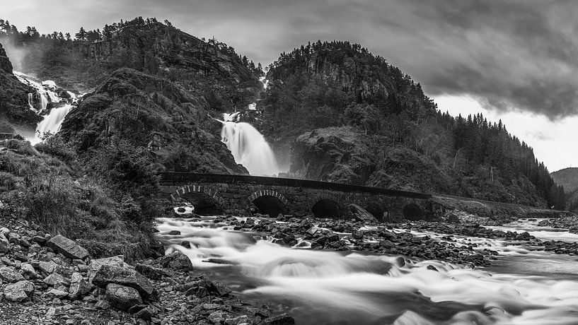 Waterfall Latefossen, Norway by Henk Meijer Photography