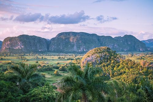 Vinales Valley en Vinales Cuba version magenta