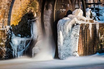 Schaufelrad der Wassermühle in Wijlre von Rob Boon