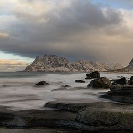 Uttakleiv strand op de Lofoten van Danielle Kramer