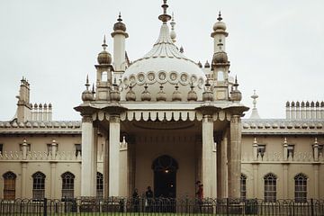 Achterkant Brighton Pavilion | Reisfotografie fine art foto print | Engeland, UK van Sanne Dost