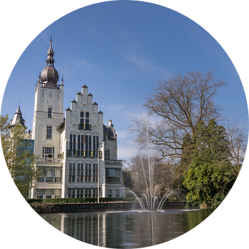 Kasteel Leeuwenstein in Vught op een mooie lentedag