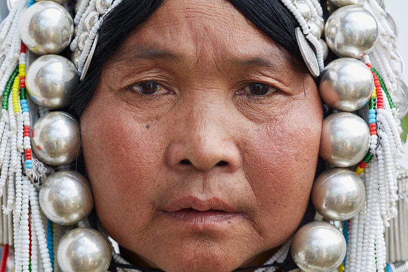 Woman posing for the photo, Myanmar. by Jeroen Florijn