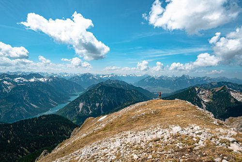 Uitzicht op Tirol en de Tiroler Alpen vanaf de Gierenkoppen
