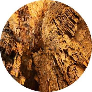 Vranjaca Groyt met stalagnieten en stalagtieten in centrum Kroatie van Joost Adriaanse