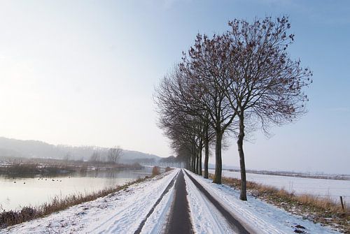 Winterstraße nach Ooij
