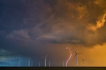 Orage sur l'IJsselmeer. sur Johan Kalthof