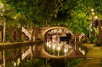 Oudegracht in Utrecht met Zandbrug