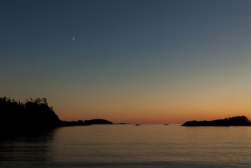 The night begins by Stefan Verheij