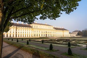 Das schöne Schloss Schleißheim mit seinem großen Barockpark im Dorf Oberschleißheim, einem Vorort vo