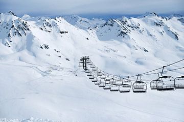 empty chairlift by Marit Lindberg