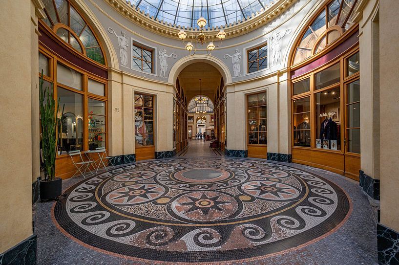 Paris under glass by Karsten Rahn