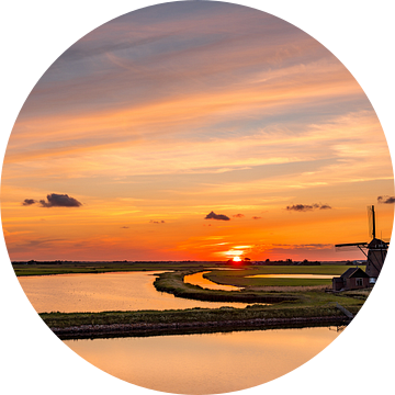 Molen Het Noorden Texel kleurige zonsondergang van Texel360Fotografie Richard Heerschap