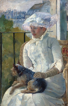 Frau in Weiß mit Katze