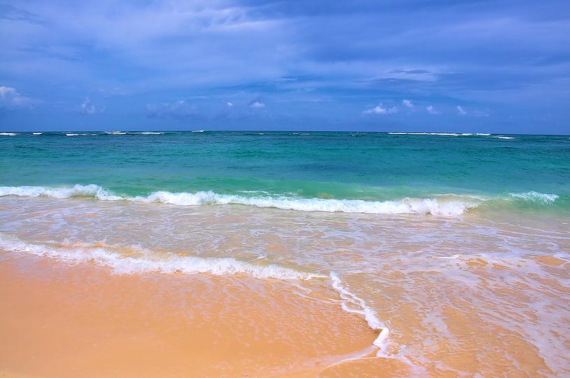 Caribbean beach by Ioana Hraball