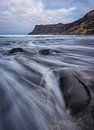 Zonsondergang Talisker Bay Beach, (Isle of Skye, Schotland) van Tomas van der Weijden thumbnail