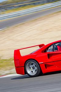 Ferrari F40 Supercar auf der Rennstrecke von Zandvoort
