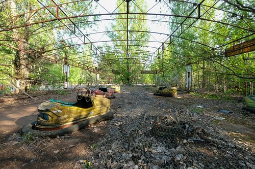 Fête foraine abandonnée : voiture tamponneuse à Pripyat Tchernobyl