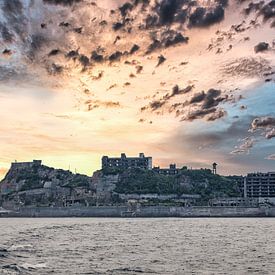 Gunkanjima van Peter Dane