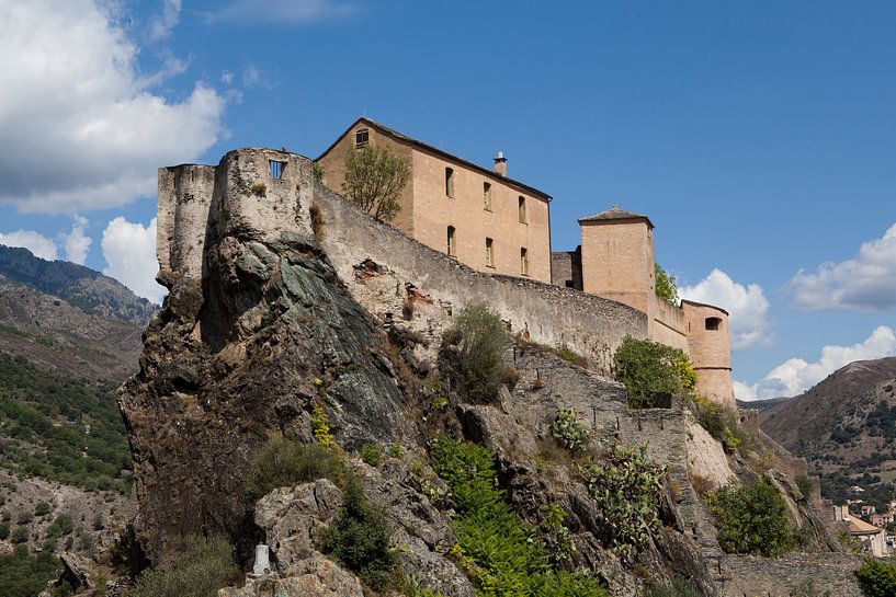 Schloss in Corte, Korsika von Kees van Dun