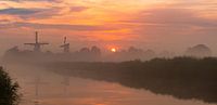 Un lever de soleil brumeux au Damsterdiep à Ten Boer. par Ron Buist Aperçu
