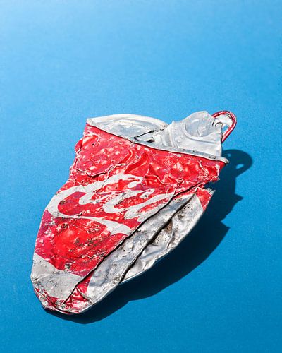Popart. Vermorzeld mini blikje Coca-Cola