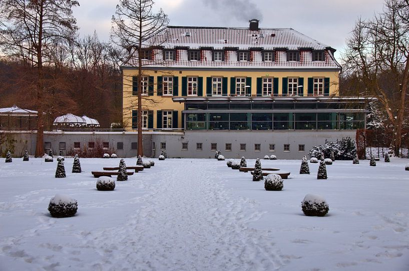 Château en hiver par Edgar Schermaul
