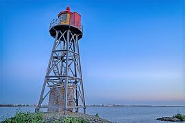 Leuchtturm bei Strijensas von Peter van Vuuren