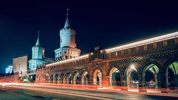 Berlin at Night – Oberbaum Bridge van Alexander Voss