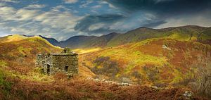 Ruinen in der zerklüfteten Landschaft, Lake District, Großbritannien