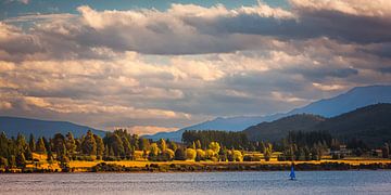 Evening light in Te Anau by Henk Meijer Photography