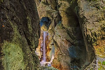 At the Heckenbach waterfall