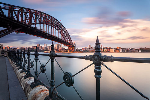 Abendgold über Sydney – Harbour Bridge und Skyline von Jiri Viehmann