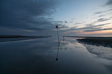 Rust tijdens zonsopkomst. van Skipper