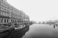 L'hôtel Amstel par un matin brumeux.