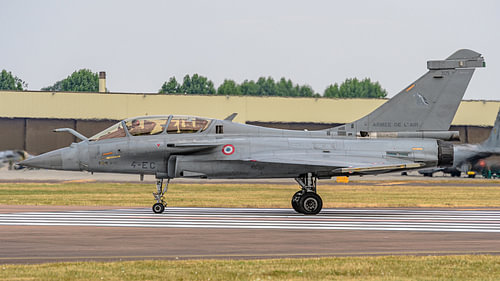 Kampfflugzeug vom Typ Dassault Rafale B der „Armée de l’'’Air“.