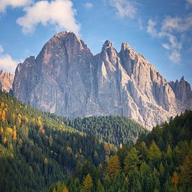 Ranui kerk met Dolomieten berg in de herfst van iPics Photography