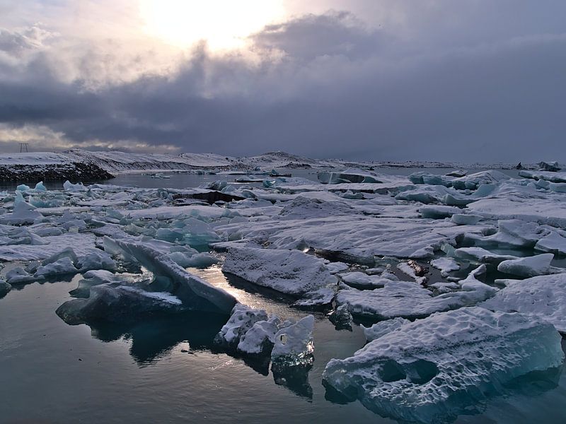 Jökulsárlón in winter by Timon Schneider