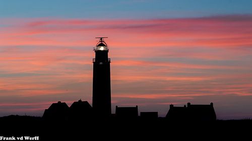 Vuurtoren Texel bij zonsondergang.