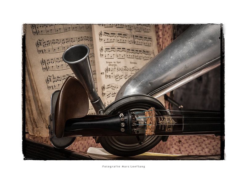 Trompete Violine Detail von Marc Leeflang