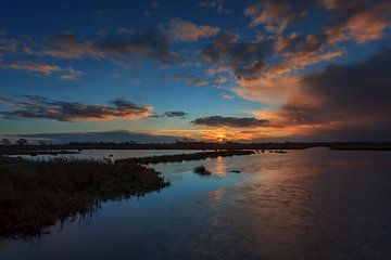 Sunset at the Onlanden von Wil de Boer