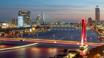Skyline Rotterdam net na zonsondergang (16:9) van Daan Duvillier | Dsquared Photography