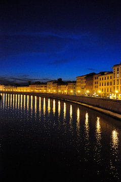 Vrolijk nachtleven in Pisa van Claudia Micevski