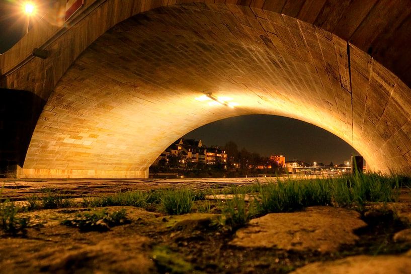 Pont de pierre en arche à Ratisbonne par Roith Fotografie