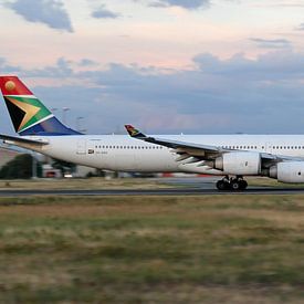 South African Airways Airbus A340-600 sur rheinmain.from.above